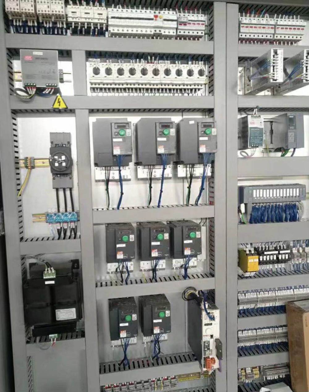 自動化設備外包團隊 一站式機械電氣設備解決方案專家